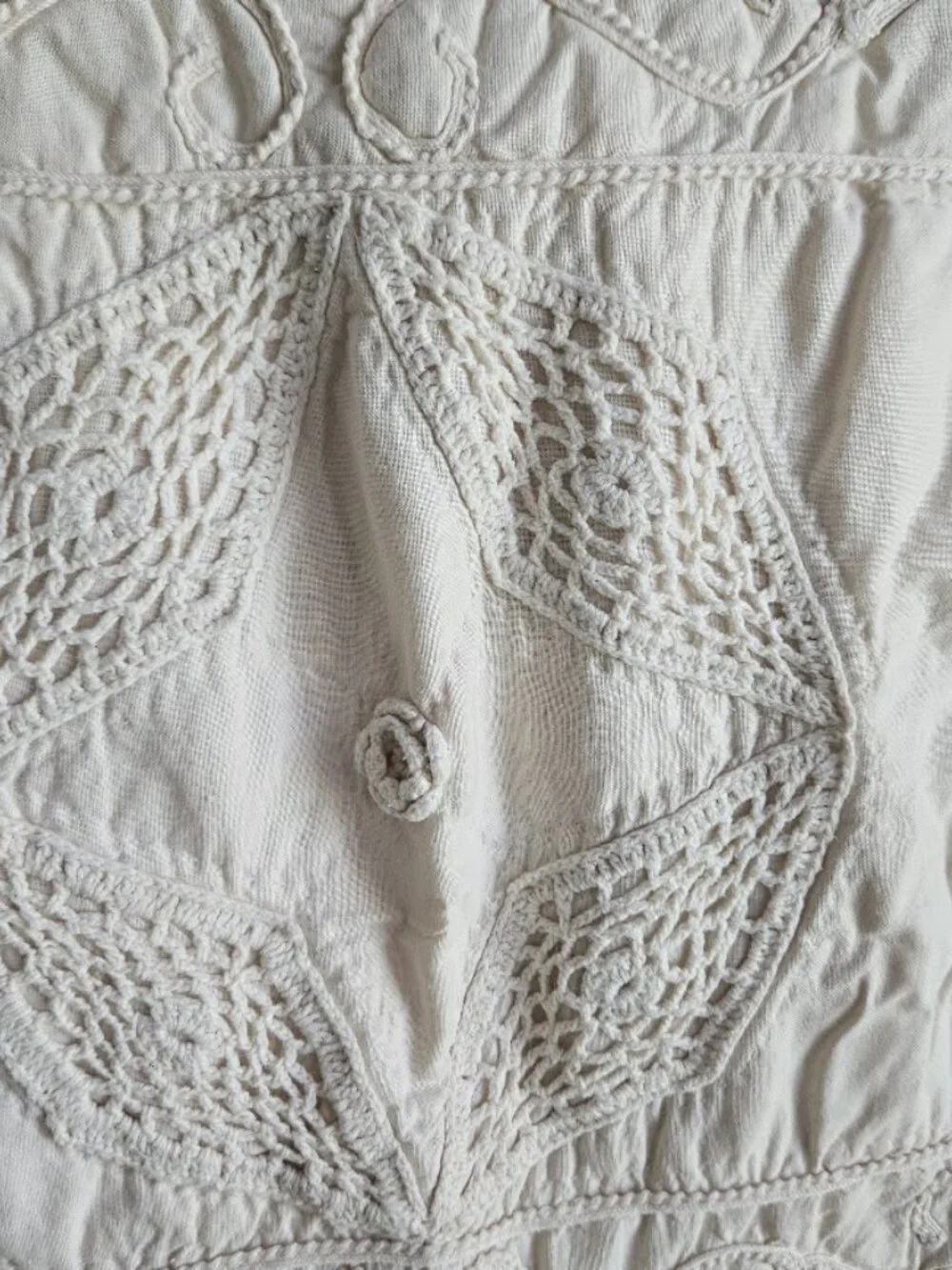 Vtg Two Beige Cotton Pillow Shams Quilted Cutout Lace Crochet Cottagcore 23x29